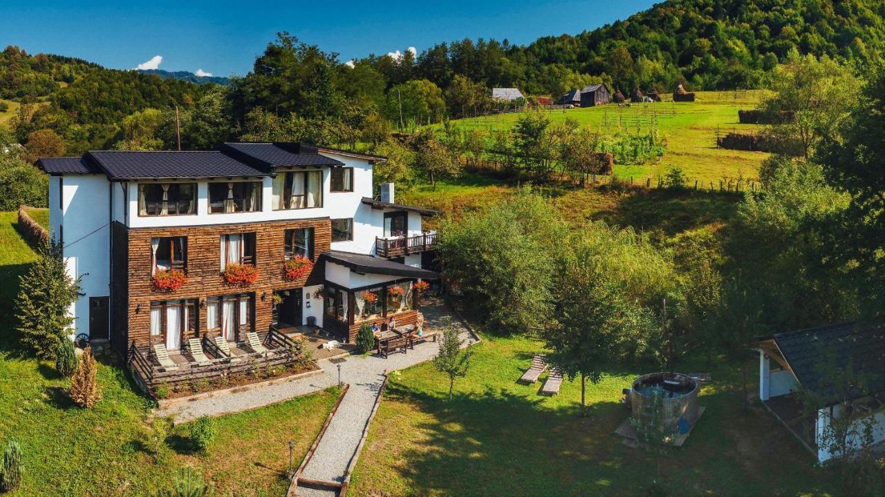 Talhaus Hotel Vişeu de Sus Exterior foto